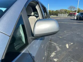 Toyota Sienna 2013 LE 7-Pasajeros Asiento de Acceso Automático 4dr Mini-Van