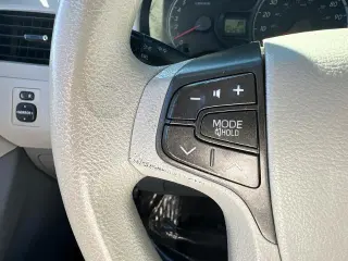 Toyota Sienna 2013 LE 7-Pasajeros Asiento de Acceso Automático 4dr Mini-Van