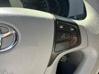 Toyota Sienna 2013 LE 7-Pasajeros Asiento de Acceso Automático 4dr Mini-Van