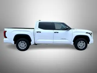 Toyota Tundra 2024 4x4 SR5 4dr CrewMax Cab Pickup SB