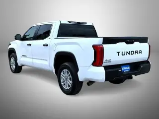 Toyota Tundra 2024 4x4 SR5 4dr CrewMax Cab Pickup SB