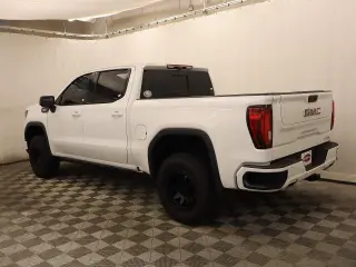 GMC Sierra 1500 2023 4x4 AT4 4dr Crew Cab 5.8 ft. SB