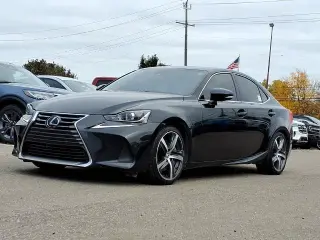 Sedán Lexus IS 300 2020 AWD 4p