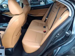 Sedán Lexus IS 300 2020 AWD 4p