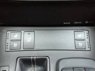 Sedán Lexus IS 300 2020 AWD 4p