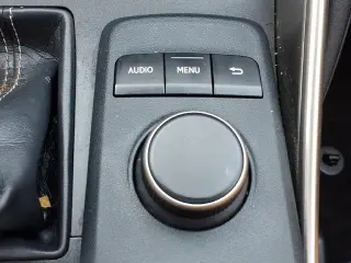 Sedán Lexus IS 300 2020 AWD 4p