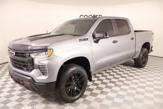 Chevrolet Silverado 1500 2023 4x4 LT Trail Boss Cabina Crew Cab de 4 puertas y caja corta de 5.8 pies
