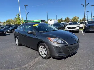 Mazda Mazda3 2011 i Touring 4dr Sedan 5M