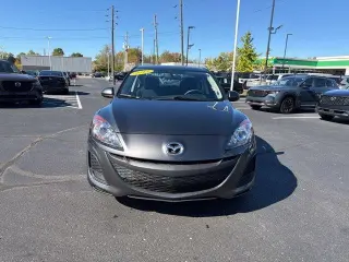 Mazda Mazda3 2011 i Touring 4dr Sedan 5M