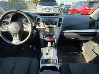 Subaru Outback 2013 AWD 2.5i Premium de 4 puertas, vagoneta, transmisión variable continua (CVT)