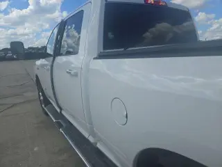 Ram 3500 2019 4x4 Big Horn Cabina Doble de 4 puertas, caja corta de 6.3 pies, rueda trasera sencilla (SRW), camioneta