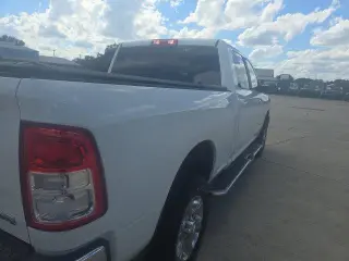 Ram 3500 2019 4x4 Big Horn Cabina Doble de 4 puertas, caja corta de 6.3 pies, rueda trasera sencilla (SRW), camioneta