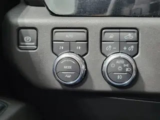 GMC Sierra 1500 2025 4x4 SLT 4 puertas Cabina Doble Caja Corta de 5.8 pies