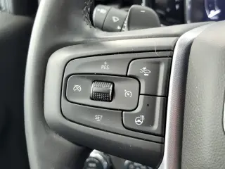 GMC Sierra 1500 2025 4x4 SLT 4 puertas Cabina Doble Caja Corta de 5.8 pies