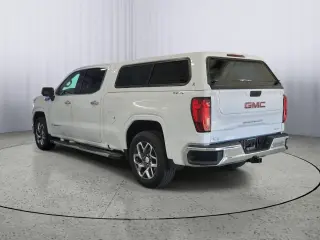 GMC Sierra 1500 2025 4x4 SLT 4 puertas Cabina Doble Caja Corta de 5.8 pies