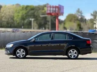 Volkswagen Jetta 2013 TDI Sedán 4 puertas 6A