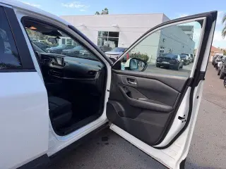 Nissan Rogue 2024 SV 4 puertas crossover