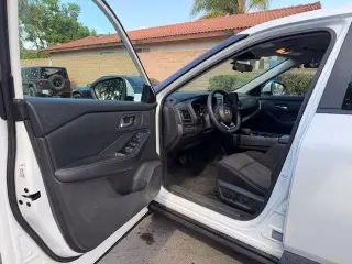 Nissan Rogue 2024 SV 4 puertas crossover