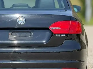 Volkswagen Jetta 2013 SE PZEV Sedán de 4 puertas 6A