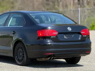 Volkswagen Jetta 2013 SE PZEV Sedán de 4 puertas 6A