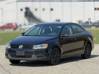 Volkswagen Jetta 2013 SE PZEV Sedán de 4 puertas 6A