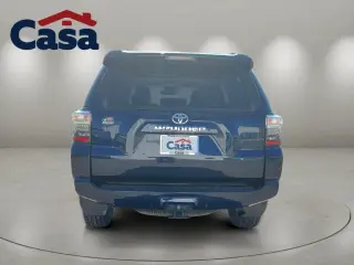 Toyota 4Runner 2023 4x2 SR5 4 puertas SUV