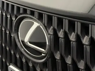 Lexus NX 350 2023 AWD Premium 4 puertas Crossover