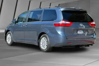 Toyota Sienna 2016 Limited Mini-Van de 4 puertas y 7 pasajeros