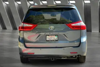 Toyota Sienna 2016 Limited Mini-Van de 4 puertas y 7 pasajeros