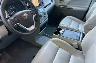 Toyota Sienna 2016 Limited Mini-Van de 4 puertas y 7 pasajeros