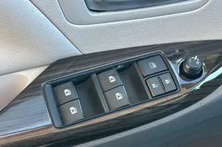 Toyota Sienna 2016 Limited Mini-Van de 4 puertas y 7 pasajeros