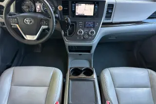 Toyota Sienna 2016 Limited Mini-Van de 4 puertas y 7 pasajeros