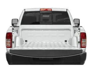 Camioneta Pickup Ram 2500 2024 4x4 Tradesman de 4 puertas, cabina doble (Crew Cab) y caja corta de 6.3 pies