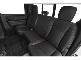 Camioneta Pickup Ram 2500 2024 4x4 Tradesman de 4 puertas, cabina doble (Crew Cab) y caja corta de 6.3 pies
