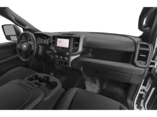 Camioneta Pickup Ram 2500 2024 4x4 Tradesman de 4 puertas, cabina doble (Crew Cab) y caja corta de 6.3 pies