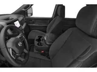 Camioneta Pickup Ram 2500 2024 4x4 Tradesman de 4 puertas, cabina doble (Crew Cab) y caja corta de 6.3 pies