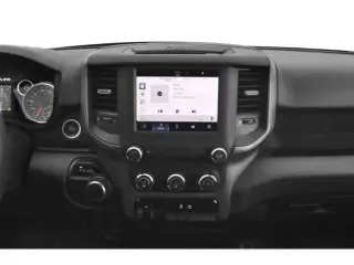 Camioneta Pickup Ram 2500 2024 4x4 Tradesman de 4 puertas, cabina doble (Crew Cab) y caja corta de 6.3 pies