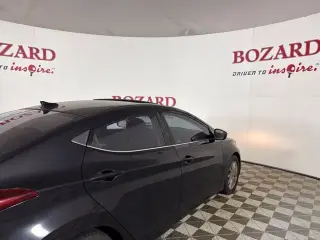 Hyundai ELANTRA 2015 SE Sedán 4p 6M