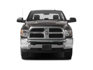 Camioneta Ram 3500 2018 4x4 Laramie de 4 puertas, cabina doble, caja larga de 8 pies y rueda trasera doble