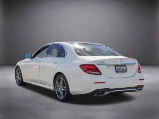 Mercedes-Benz Clase E 2019 E 300 Sedán de 4 puertas