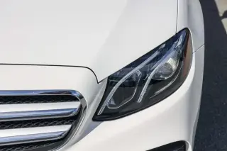 Mercedes-Benz Clase E 2019 E 300 Sedán de 4 puertas