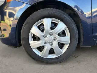 Toyota Yaris 2008 Base Sedán 4 puertas 5M