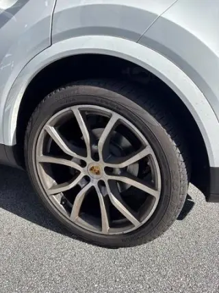 Porsche Cayenne 2020 tracción en las cuatro ruedas SUV de 4 puertas