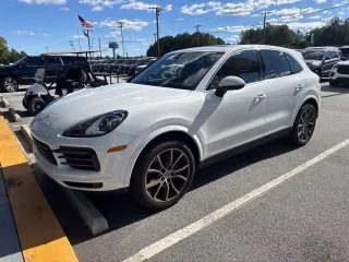 Porsche Cayenne 2020 tracción en las cuatro ruedas SUV de 4 puertas