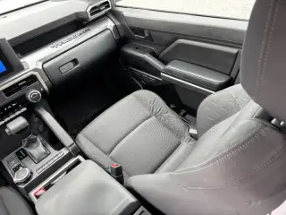 Toyota Tacoma 2025 4x4 SR5 4dr Double Cab 6.1 ft LB