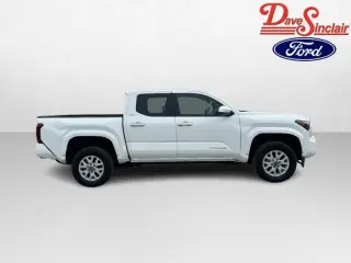 Toyota Tacoma 2025 4x4 SR5 4dr Double Cab 6.1 ft LB