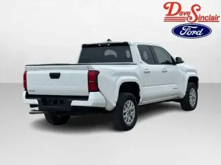 Toyota Tacoma 2025 4x4 SR5 4dr Double Cab 6.1 ft LB