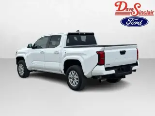 Toyota Tacoma 2025 4x4 SR5 4dr Double Cab 6.1 ft LB