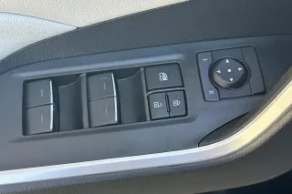 Toyota RAV4 Híbrido 2024 AWD XLE Premium 4dr SUV