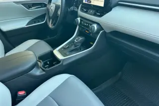 Toyota RAV4 Híbrido 2024 AWD XLE Premium 4dr SUV